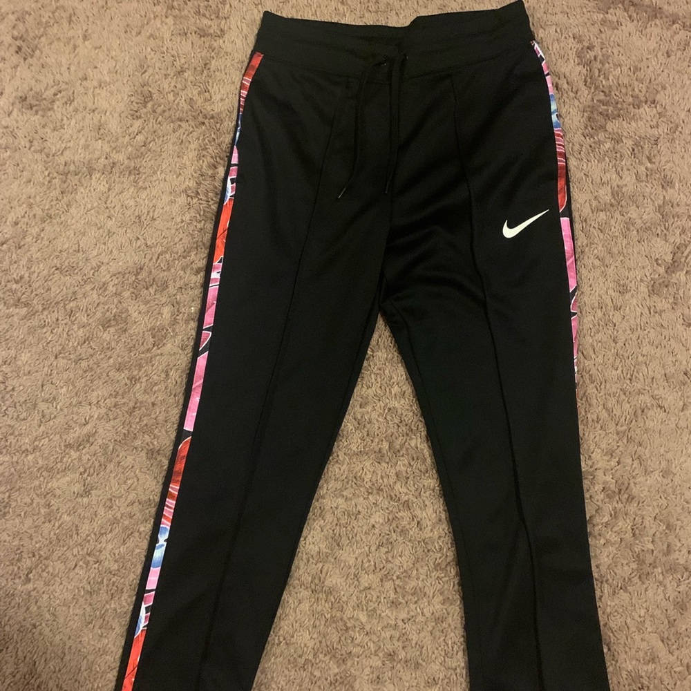 Nike pants for women